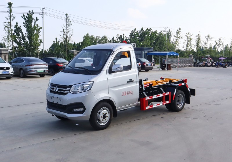 Chang'an Hook Arm Garbage Truck-Wheelbase 2990-Rear Dual Tires