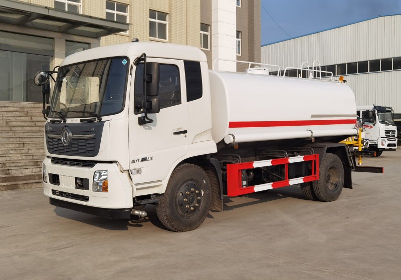 Dongfeng Tianjin sprinkler truck-wheelbase 3950-volume 12 square meters