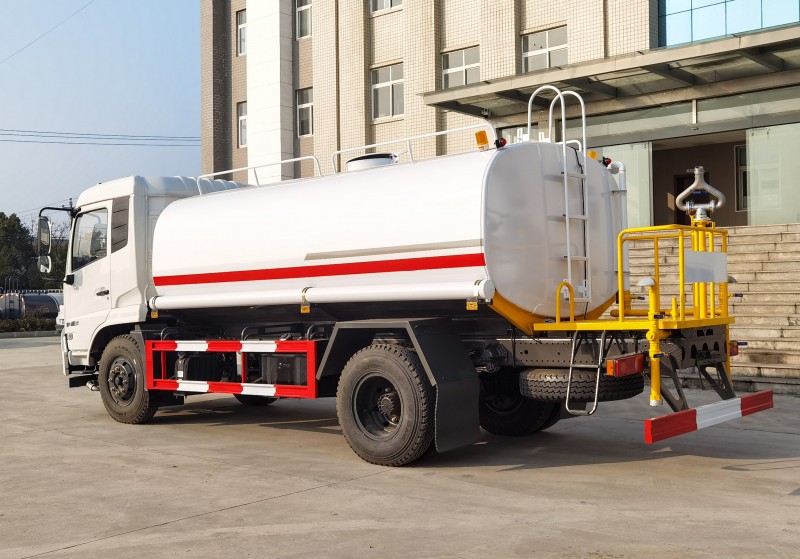 Dongfeng Tianjin sprinkler truck-wheelbase 3950-volume 12 square meters