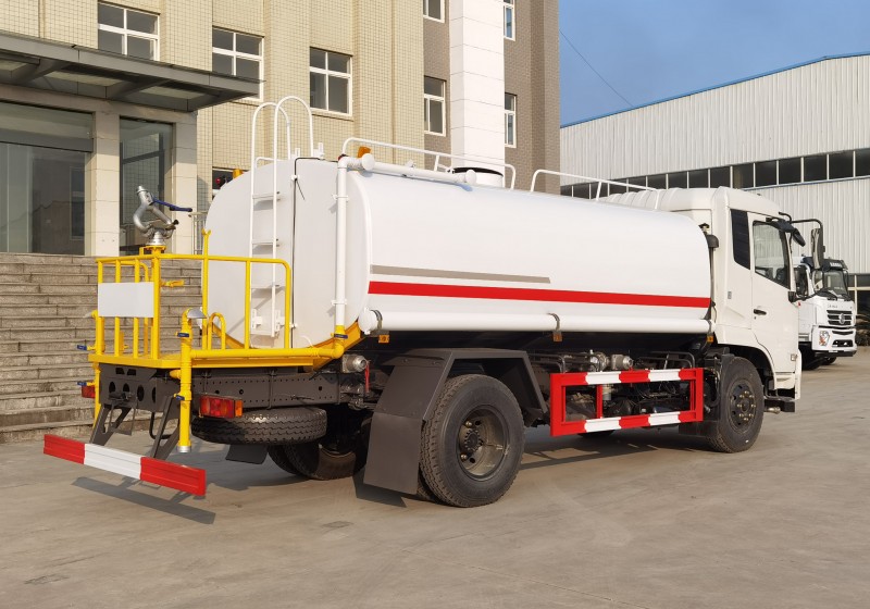 Dongfeng Tianjin sprinkler truck-wheelbase 3950-volume 12 square meters