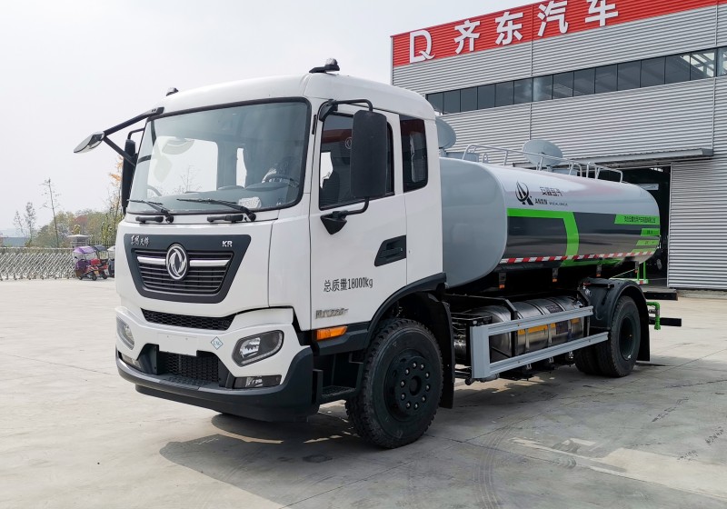 Dongfeng Tianjin Sprinkler-Natural gas LNG-wheelbase 4500-12 square meters