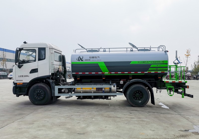 Dongfeng Tianjin Sprinkler-Natural gas LNG-wheelbase 4500-12 square meters