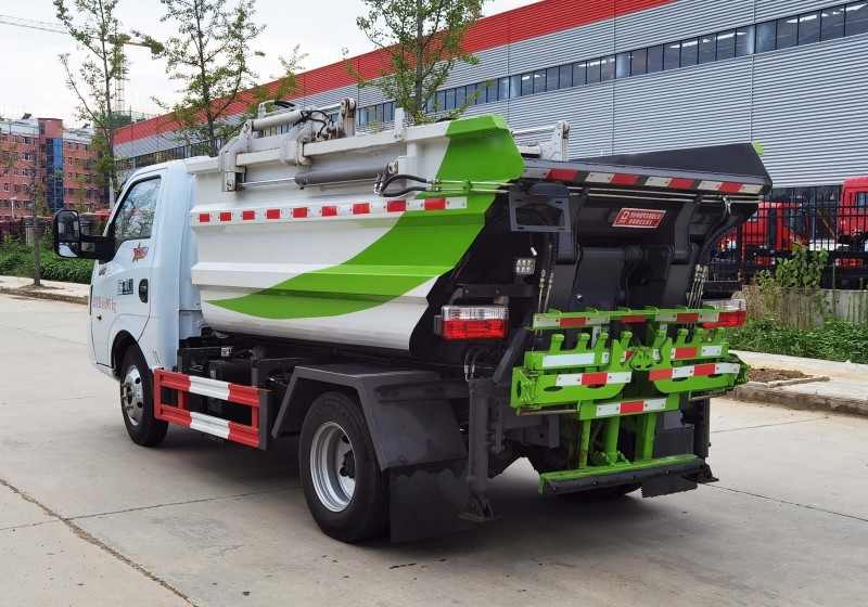 Dongfeng Touyi Non-spill Garbage Truck - Wheelbase 2800