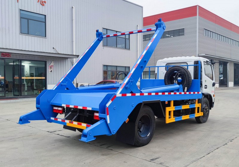 Dongfeng D7 Swing Arm Refuse Collection Vehicle-Wheelbase 3800