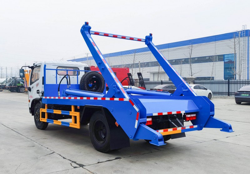 Dongfeng D7 Swing Arm Refuse Collection Vehicle-Wheelbase 3800